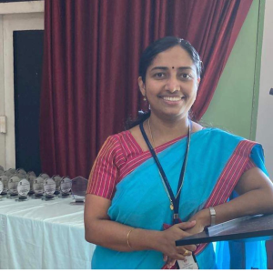 Dr Amita R